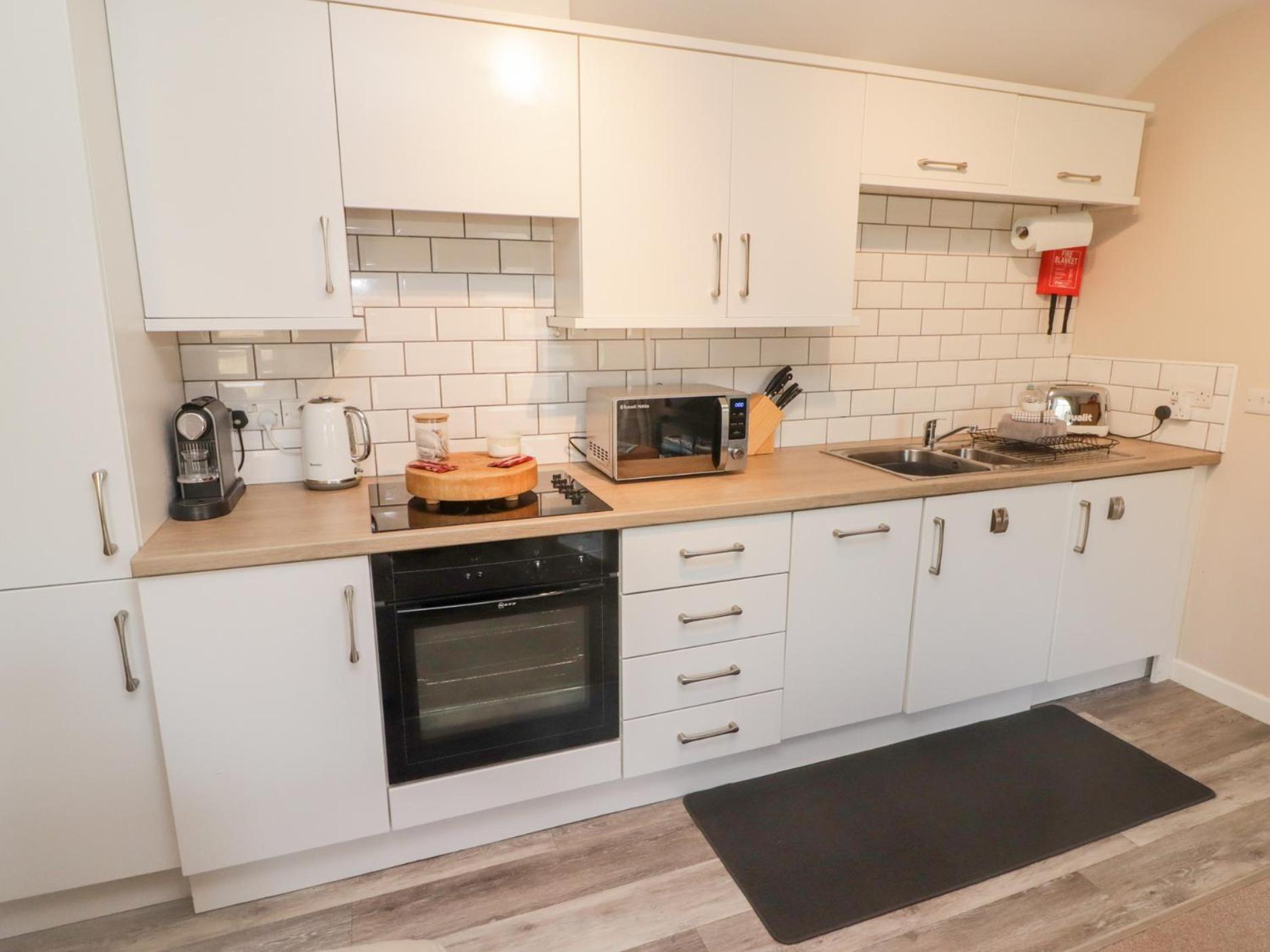 Daffodil Apartment تينبي المظهر الخارجي الصورة